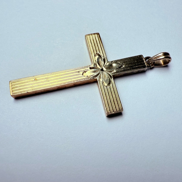 10k Solid Yellow Gold Cross Crucifix Jesus Religious Charm Pendant Italy Vintage - Picture 3 of 7